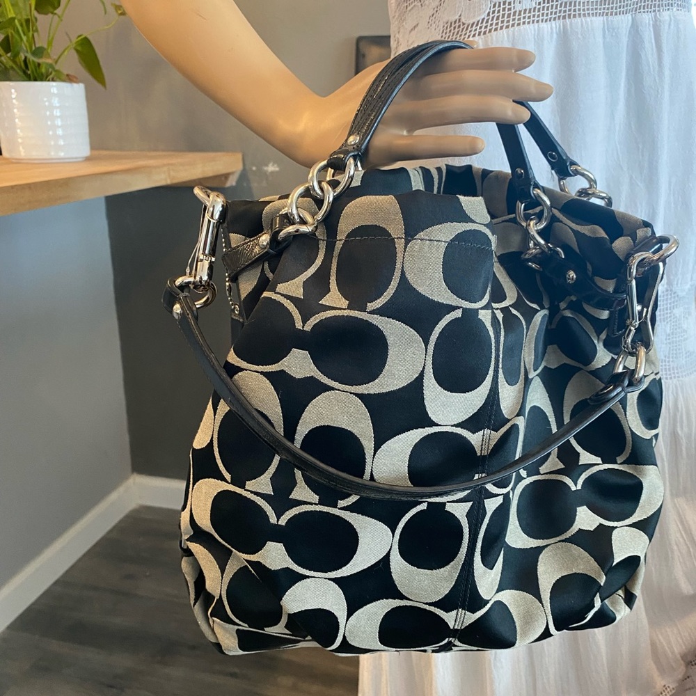 Signature Coach Shoulder Bag